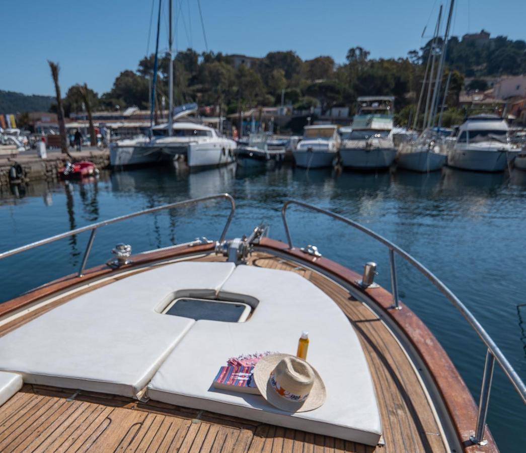 Hebergements Bateaux A Quai Porquerolles Buitenkant foto