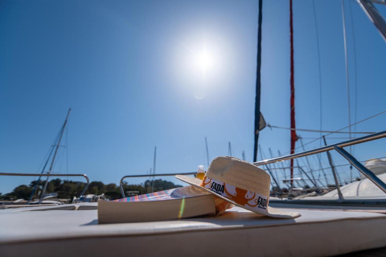 Hebergements Bateaux A Quai Porquerolles Buitenkant foto